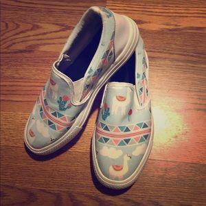 Llama shoes